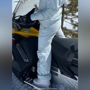 HALFDAY BIBS- small tear